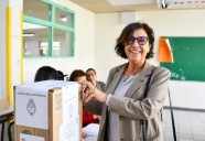 Silvia Sapag votó en Neuquén