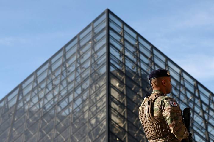 Key details emerge in Louvre jewel heist as 5 more are arrested