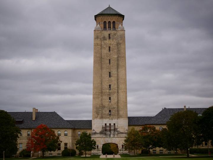 Local historian leads annual Fort Sheridan ghost