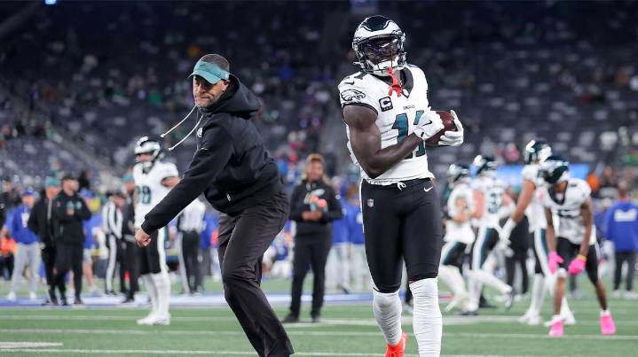 AJ Brown denies meeting with Jalen Hurts, Saquon Barkley about Eagles’ offensive issues