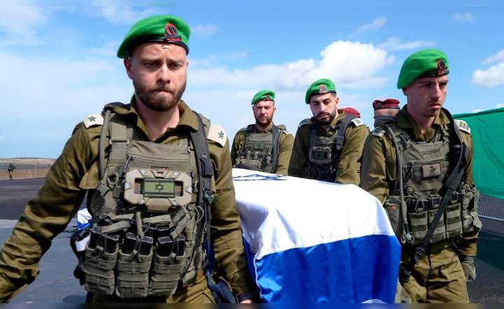 Hamás entrega a Israel los cuerpos de dos rehenes como parte del acuerdo de alto al fuego en Gaza