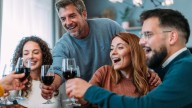“Por lo que cuesta en Francia un buen vino, en España me compro tres”: 5 botellas francesas por menos de 30 euros para resolver ‘la cuestión francesa’ y sorprender siempre