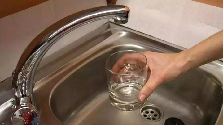 Villanueva de la Vera, sin agua potable por los altos niveles de amonio