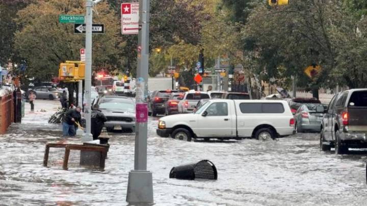 Al menos dos muertos por inundaciones por tormenta en NY 🎦
