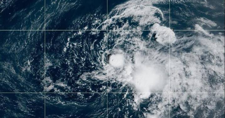 Tropical Storm Lorenzo to weaken as it makes loop at sea