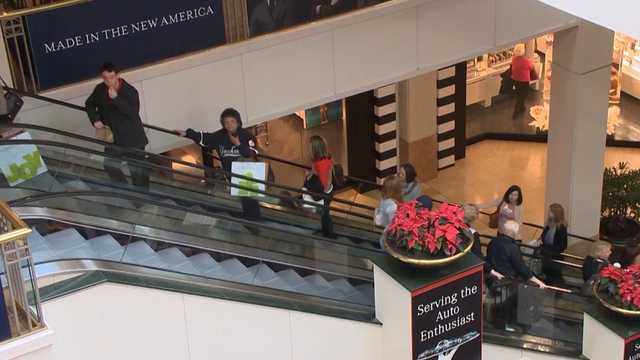 Timing purchases can save money during holiday shopping season