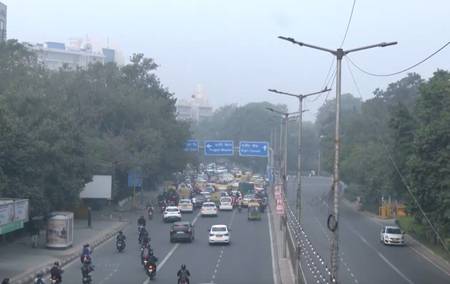 Weather gets cooler in Delhi-NCR as temperatures drop, fog becomes visible
