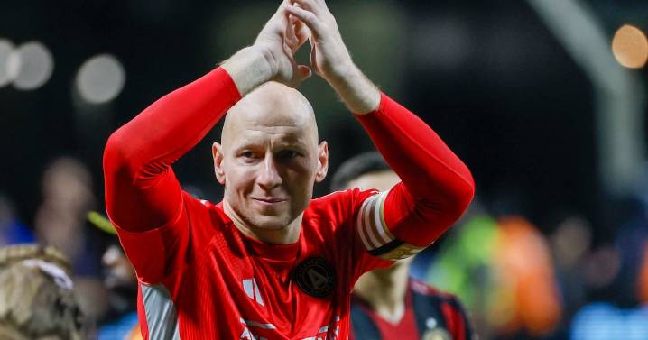 PHOTOS: Atlanta United's Brad Guzan plays final MLS game
