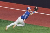 Kirk homers twice as Blue Jays end playoff skid by thumping Yankees 10