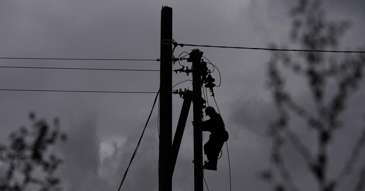 Russia’s new energy assault pushes Ukrainians into another winter of blackouts