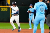 Mariners one win from first World Series, beat Blue Jays 6-2 behind Eugenio Suárez’s grand slam