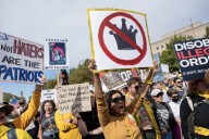 Miles participan en la marcha No Kings contra Trump en EU y CDMX