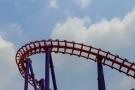 Teen gets trapped after climbing 100 feet up Virginia roller coaster