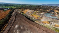 Química Central: El cerro de 300 mil toneladas de cromo que envenena Guanajuato