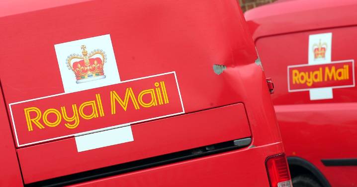 Royal Mail fined £21m by watchdog for ‘persistent failures’ in meeting mail delivery targets