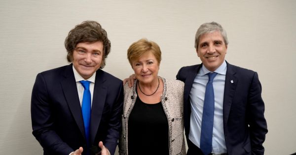 El FMI no tiene solo elogios para Argentina: le marca cuatro "alertas"