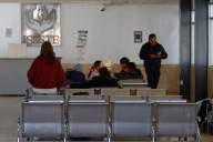 Hombre sufre descarga y convulsiones al desconectar una extensión