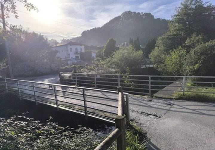 Castro adjudica la demolición y sustitución del puente sobre el arroyo Sámano