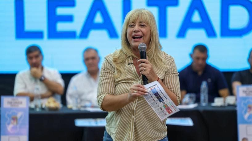 "Todo es falso": La intendenta Chahla denunció falsos chats y operaciones políticas en su contra