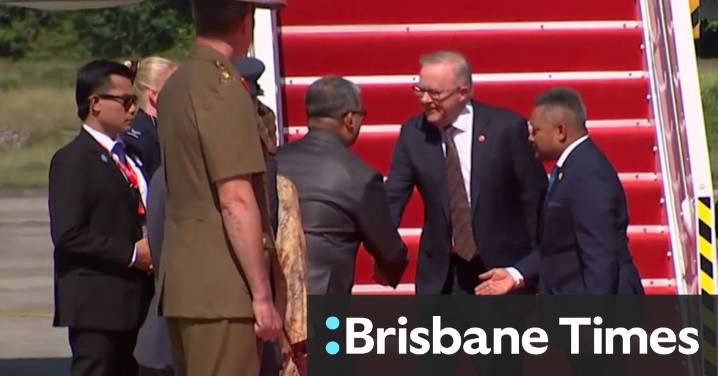 Prime Minister arrives at ASEAN summit