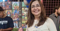 Estudiante realiza emprendimiento de paletas y raspados con la imagen de la rectora de la Unison, Dena María de Jesús Camarena