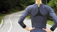 Olvídate del frío: las camisetas térmicas más calentitas para mujer y hombre que querrás llevar este otoño/invierno