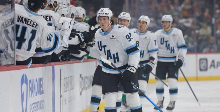 Cooley scores twice as Mammoth win sixth straight, 6