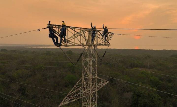 CFE instala 21 mil km de fibra óptica para comunidades rurales