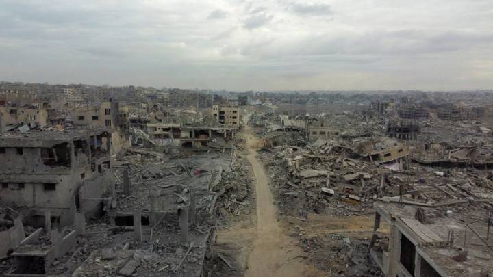 Hamas fighters tighten grip in Gaza, clouding future of ceasefire