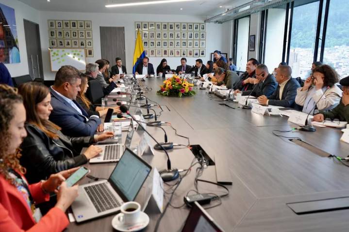 Se avecina aumento del salario mínimo 2026: así han sido los incrementos en el Gobierno de Gustavo Petro