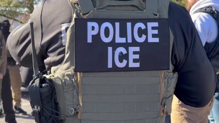 ICE detains entire roofing crew in St. Paul, advocates say