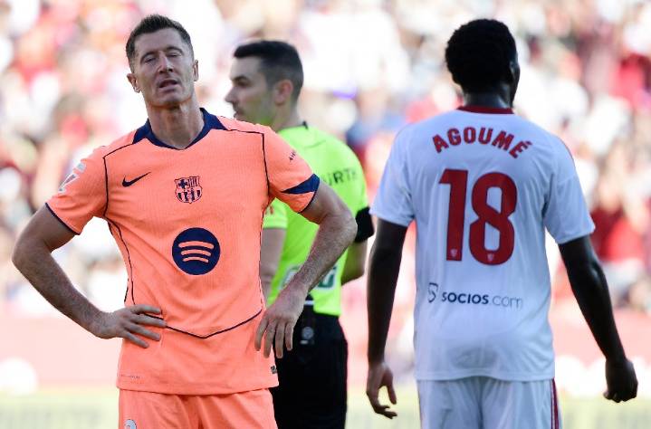4-1. El Barça pierde el liderato de la peor manera, goleado en el Sánchez