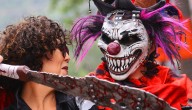 Santiago revive el terror con la Zombie Walk en homenaje al Doctor Mortis