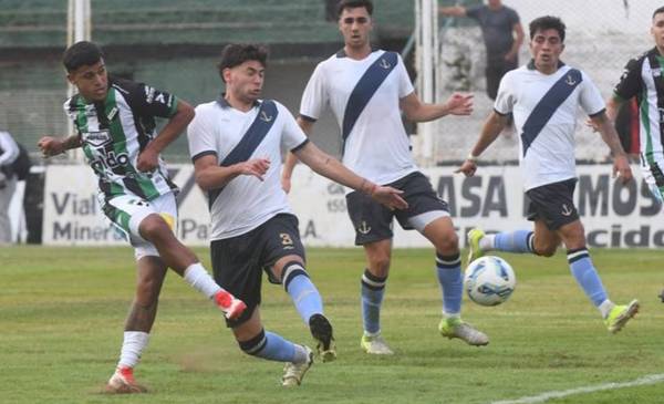 Por el mal clima, se postergó el partido de Villa Mitre: se juega el domingo a las 11