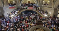 Redistricting foes halfway to signature goal for ballot