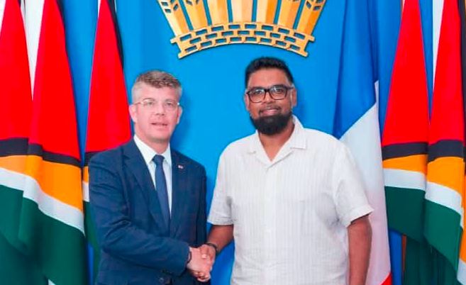Guyana instalará radares franceses para vigilar frontera con Venezuela ante tensiones en el Caribe