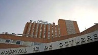 Un hombre es acuchillado en el cuello mientras estaba sentado en un banco en Delicias