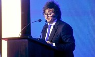 Desde Mar del Plata y con elogios a Santilli, Javier Milei pidió defender “con uñas y dientes” el orden fiscal