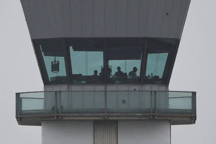An air traffic control tower was unstaffed. Is this the U.S. government shutdown breaking point?