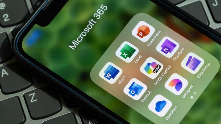 ACCC sues over allegations it misled 2.7 million Microsoft 365 subscribers over prices