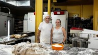 "Vivimos cada día con la preocupación de que venga la policía y nos precinte": la hija de la propietaria de la panadería Miguel Díaz