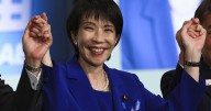Sanae Takaichi se impone en las internas de su partido y se perfila como primera jefa del Gobierno en Japón