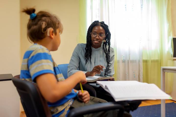 ‘Why can’t I do this?’ Lorain teachers use simulations to step into the shoes of students with disabilities