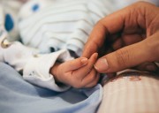 Bebé de 11 meses con atrofia muscular espinal necesita donantes de plasma en Armenia