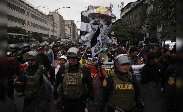 Estado de emergencia en Lima permitirá mayores abusos y detenciones en protestas: "Medida es ineficiente ante la inseguridad"