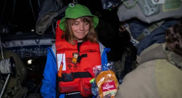 Activistas denuncian golpes y trato degradante a Greta Thunberg tras detención de Flotilla Global Sumud