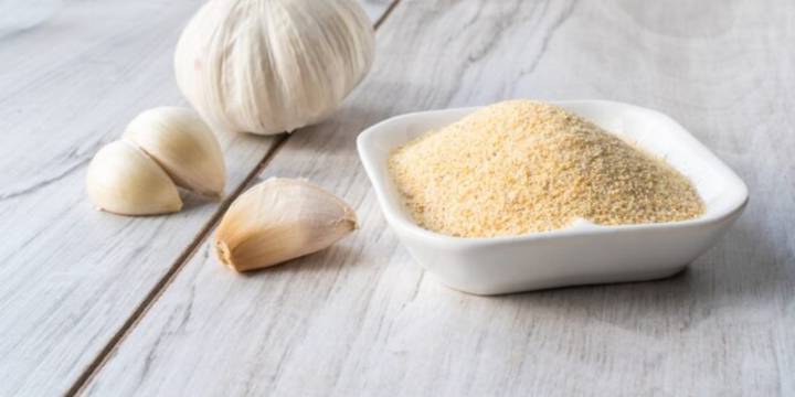 Los beneficios del ajo en polvo: minerales, antioxidantes y protección contra el daño celular