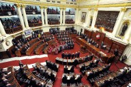 Congreso de Perú aceptó mociones de destitución contra Boluarte y la convocó de inmediato