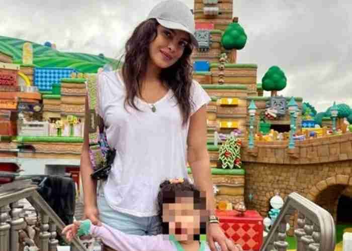 Priyanka Chopra pulls daughter Malti back as she tries to run to daddy Nick Jonas on stage mid