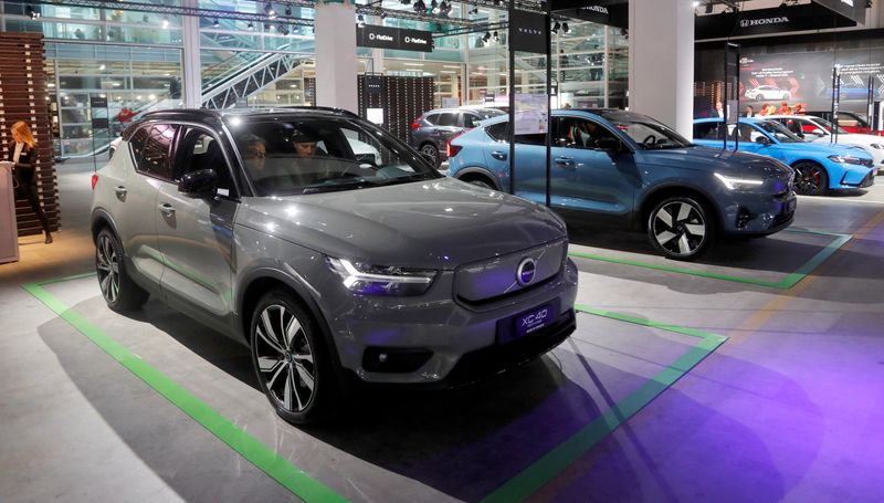 Volvo Cars smashes profit forecasts as cost cuts deliver